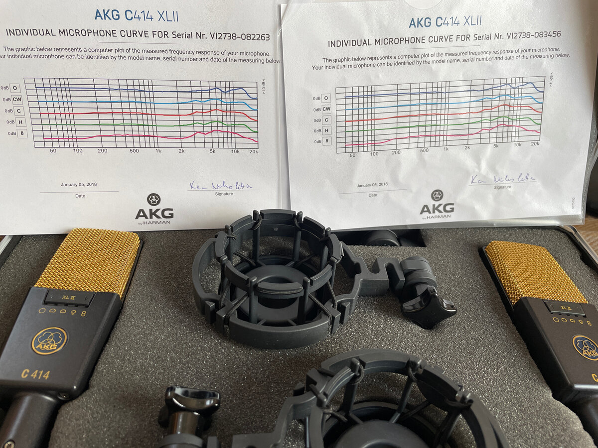 подобранная стереопара AKG C414XLII с подписью личной инженера калибровщика