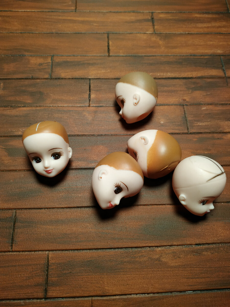 Головы японской куклы Ликка