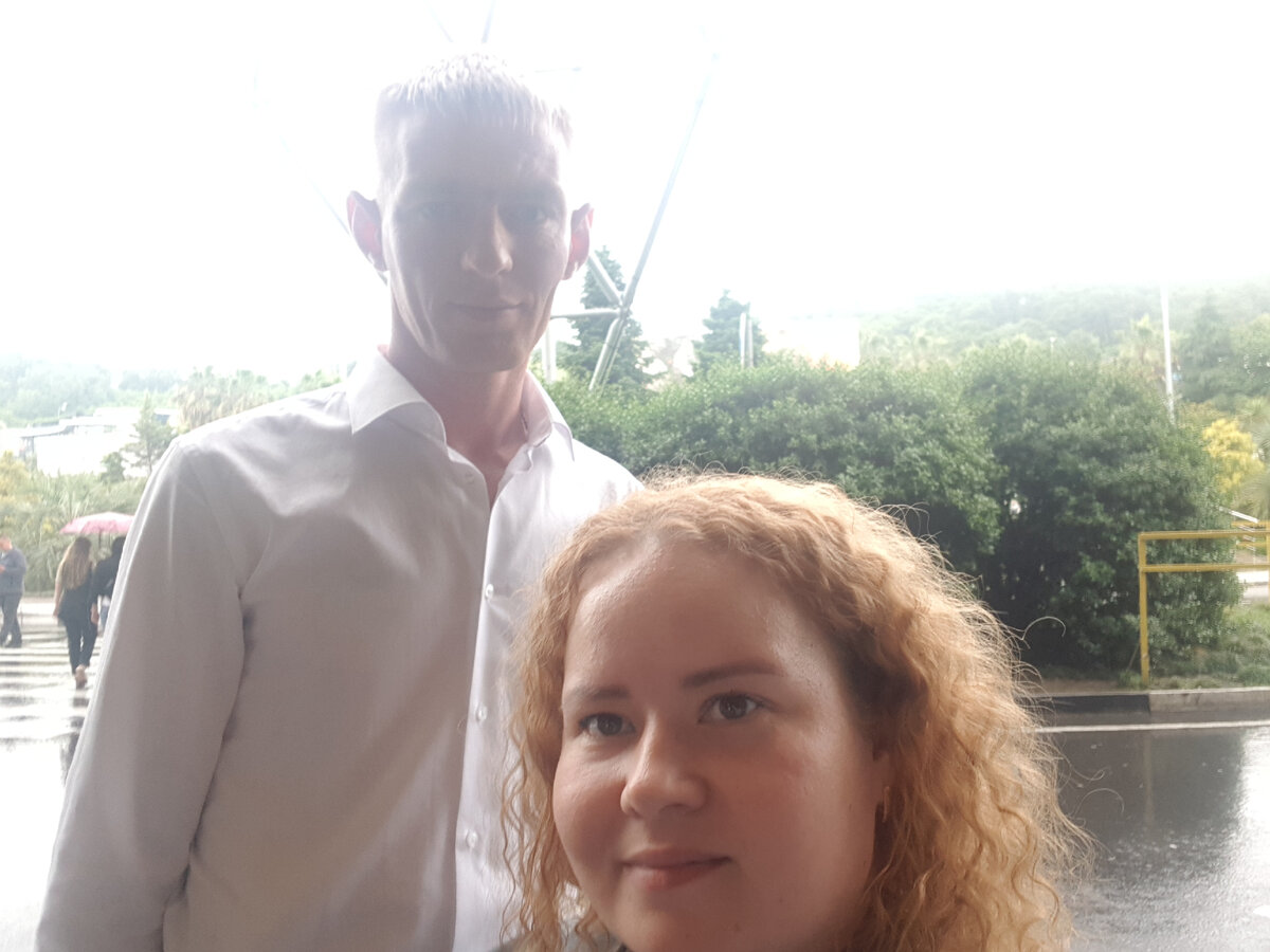 Самая первая фотография, которую мы сделали, когда приземлились в Сочи