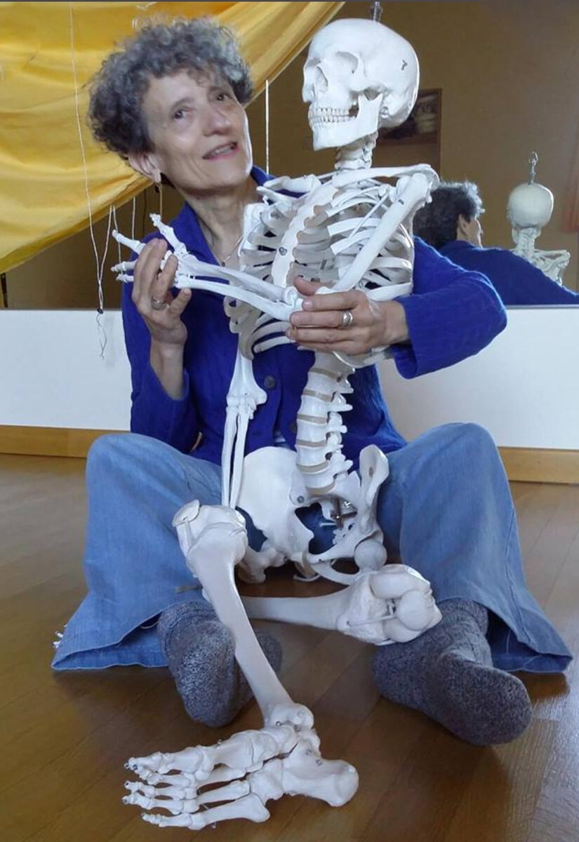 Мара Фузеро с лучшим другом всех студентов Фельденкрайз треннингов 