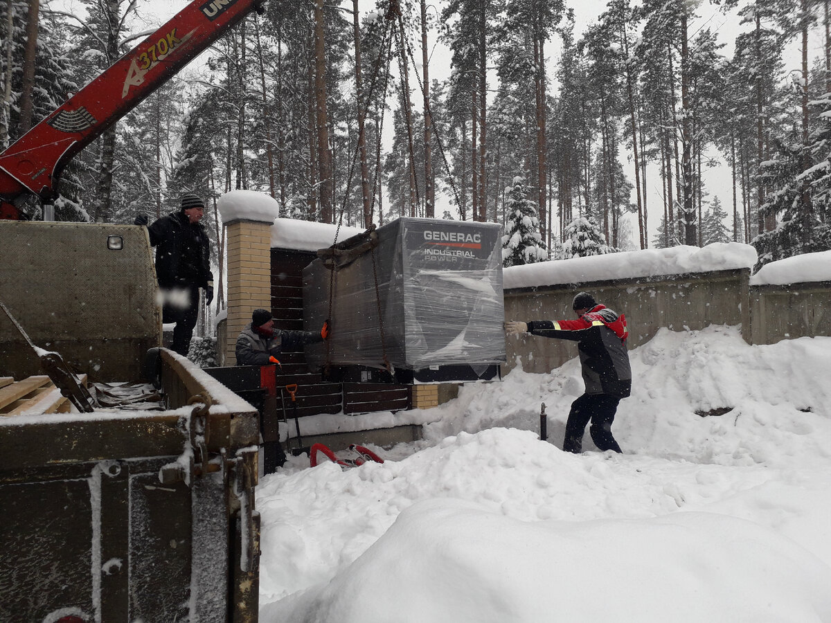 Фото их архива компании
