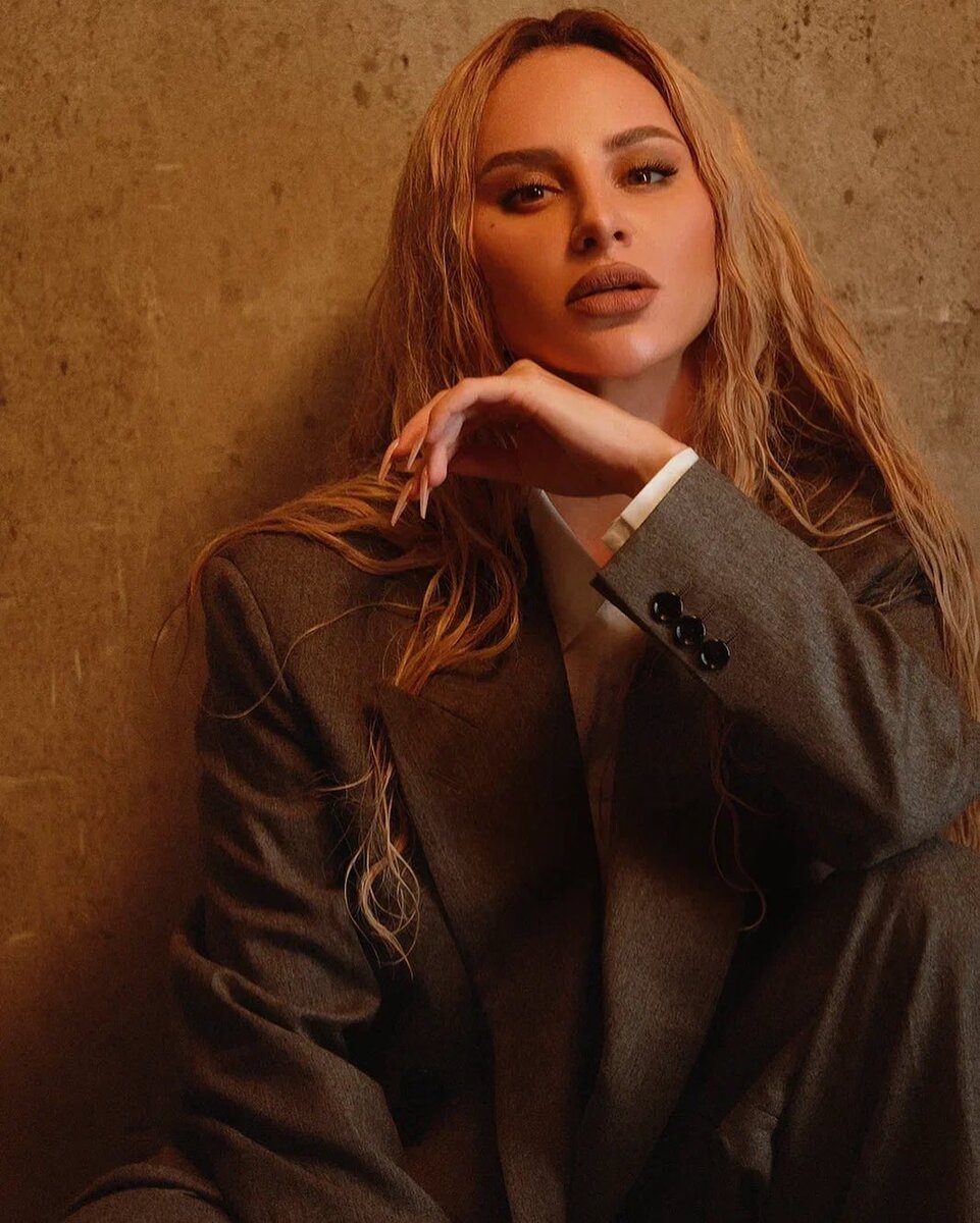    Анна Asti