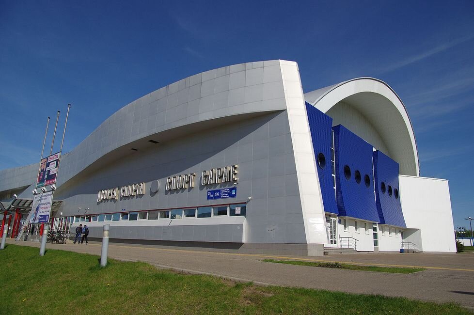 Городской дворец набережные челны. Городской дворец набережные челны. Ледовый дворец спорта (набережные челны). Ледовый дворец набережные челны каток. Городской дворец набережные челны.