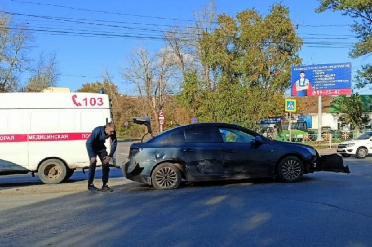    В Пензе у иномарки после столкновения отлетело колесо