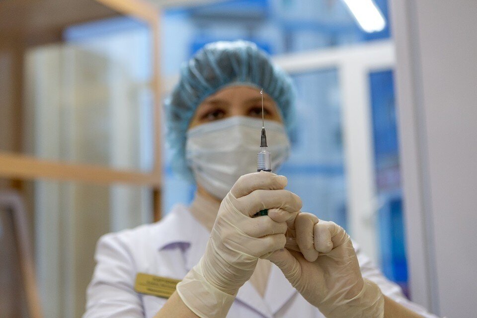     Риск смерти от проблем с сердцем в течение 28 дней после второго укола увеличивается на 84% Олег ЗОЛОТО