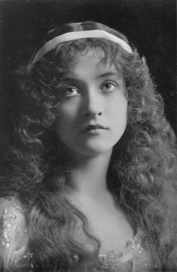 Актриса Мод Фили