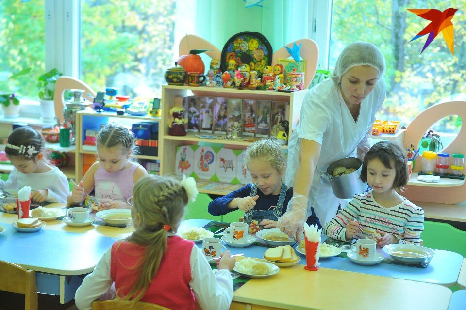     Если родители погибли, получили увечье или заболевание при участии в СВО, мера поддержки будет продлена на весь период посещения детсада. Евгения ГУСЕВА