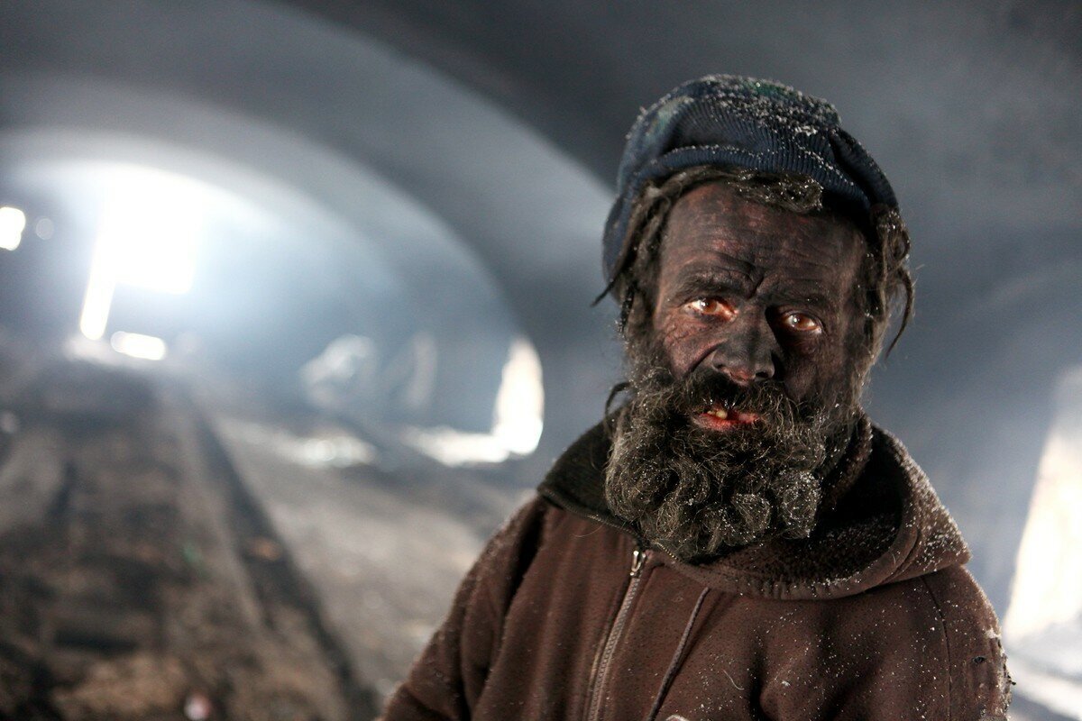 Мультик про русского который не мылся. Аму хаджи, который не мылся 60 лет. Аму хаджи самый грязный человек. Аму хаджи человек который не мылся 60 лет. Аму хаджи, который не мылся 60 лет.