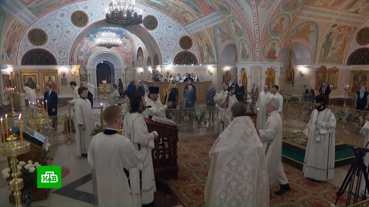    Православные верующие в Москве отмечают Крещенский сочельник