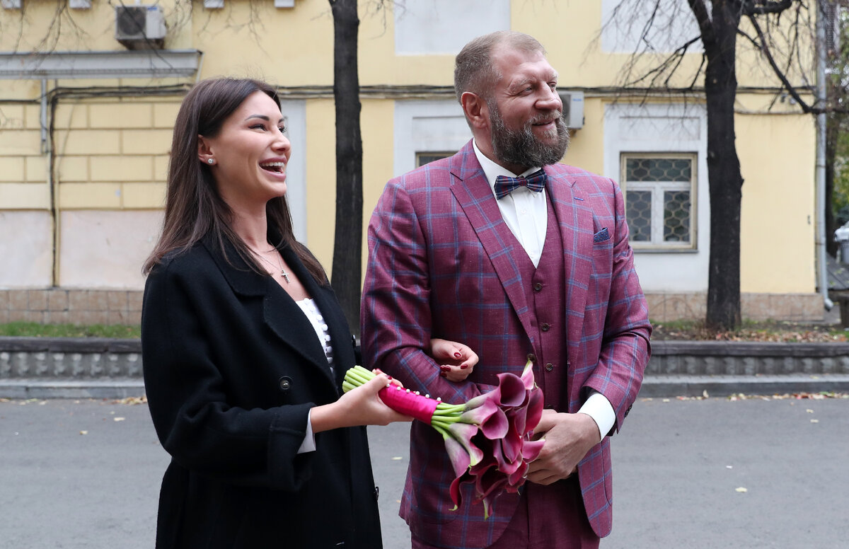 За изнасилование Емельяненко дали 4,5 года - YouTube