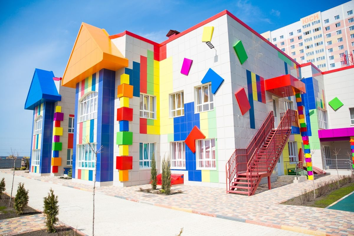 Детский садик найди. Детский сад 25 Ставрополь. Детский сад здание. Детский сад фасад. Фасад детского центра.