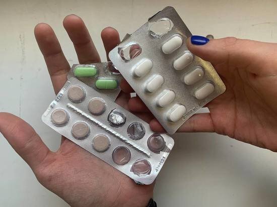     нужно остаться дома, соблюдать постельный режим и выполнять рекомендации врача. фото: мк в питере