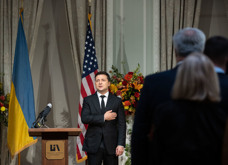    Соскин назвал Зеленского клоуном, который управляет страной-лузером