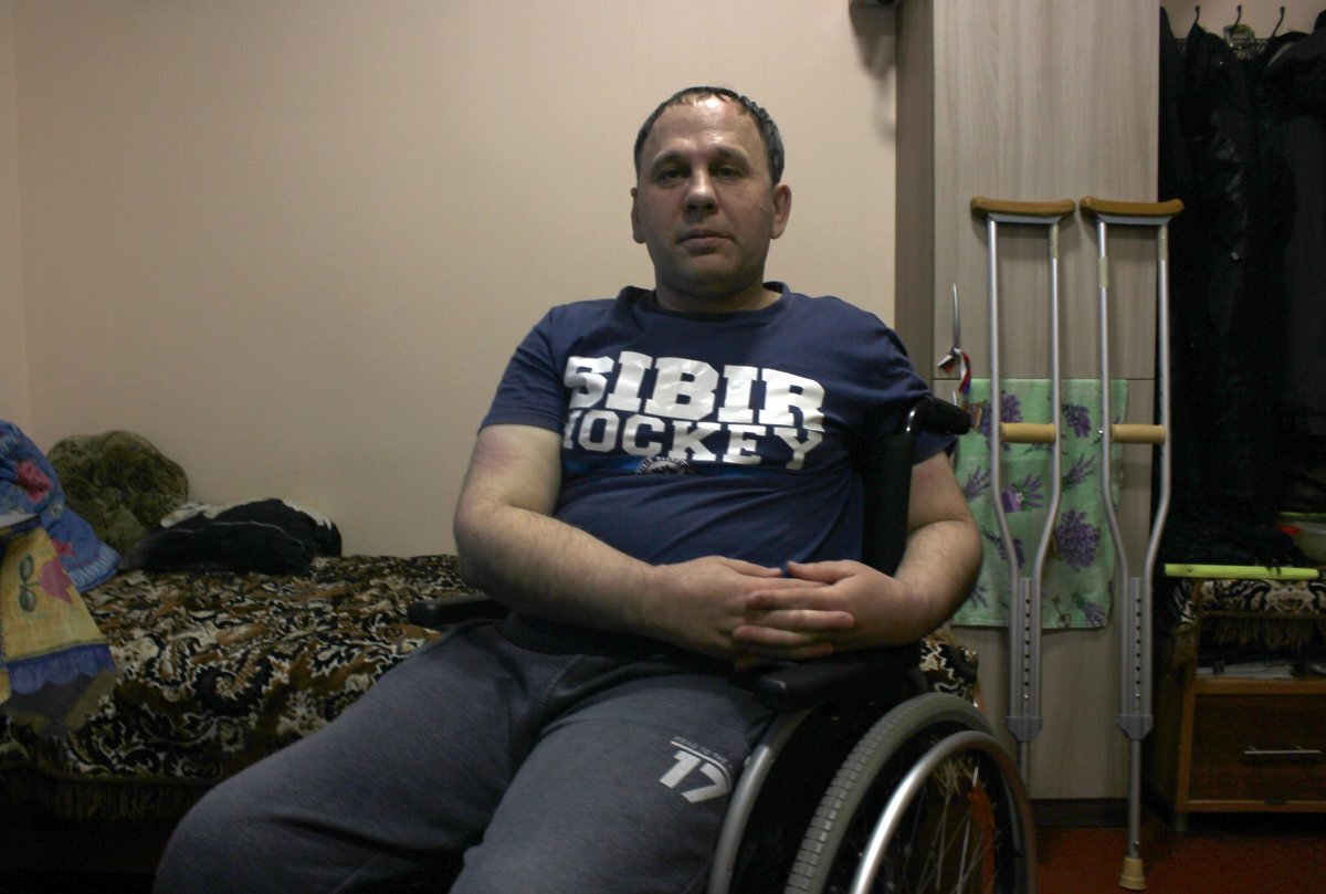    «Упал в колодец, потерял память». Новосибирец стал инвалидом после запоя