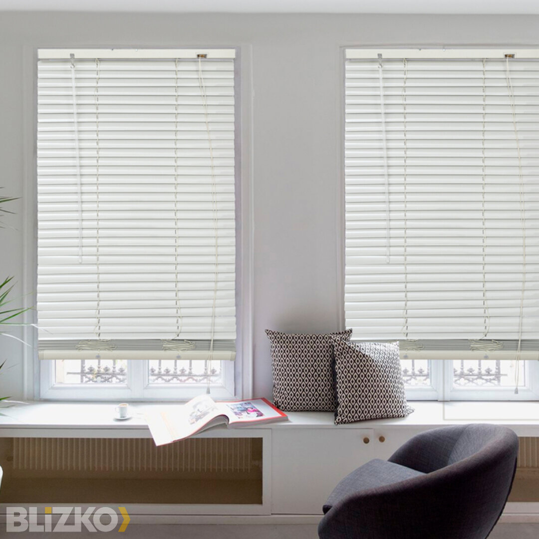 Жалюзи горизонтальные в бежевом цвете