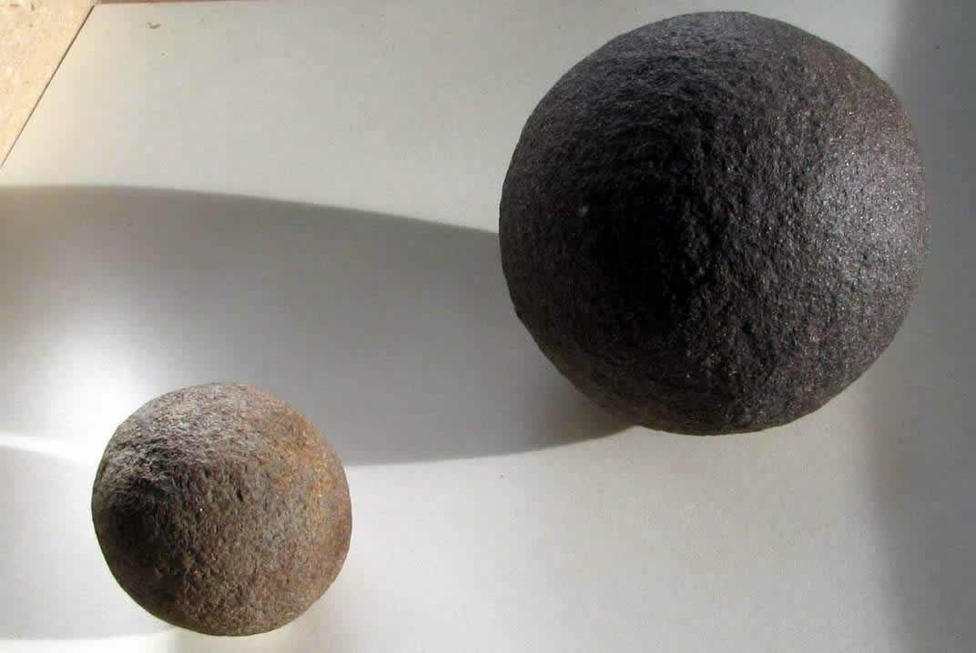 Септария пирит. Септариевая конкреция. Конкреции минералов. Глинисто-карбонатные конкреции. Конкреции.