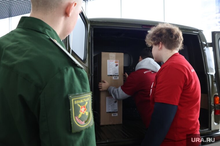    Помимо УАЗа, военным передали и другие полезные предметы