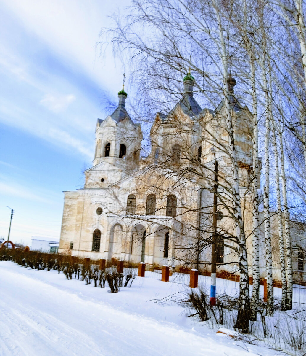 С разных сторон)