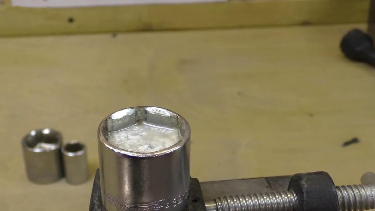 Как сделать "барашки" из крошки от пластиковых труб