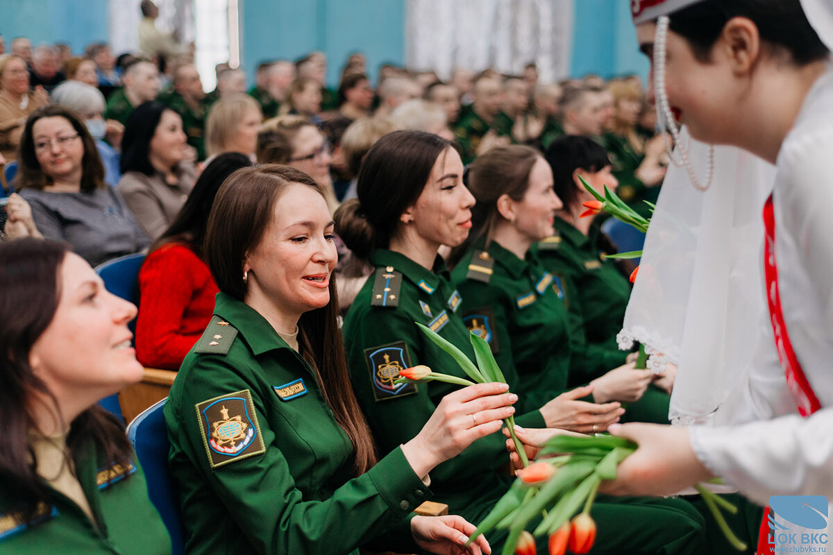 «О женщинах с любовью». В ЦОК ВКС состоялся концерт, посвященный международному женскому дню