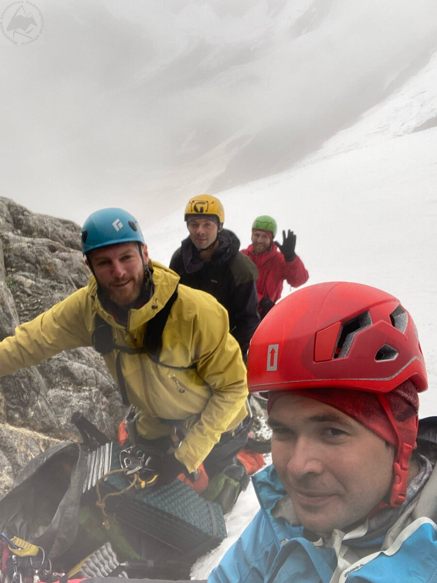 Задача была сходить комбинированный маршрут и немного разлазиться перед 6А