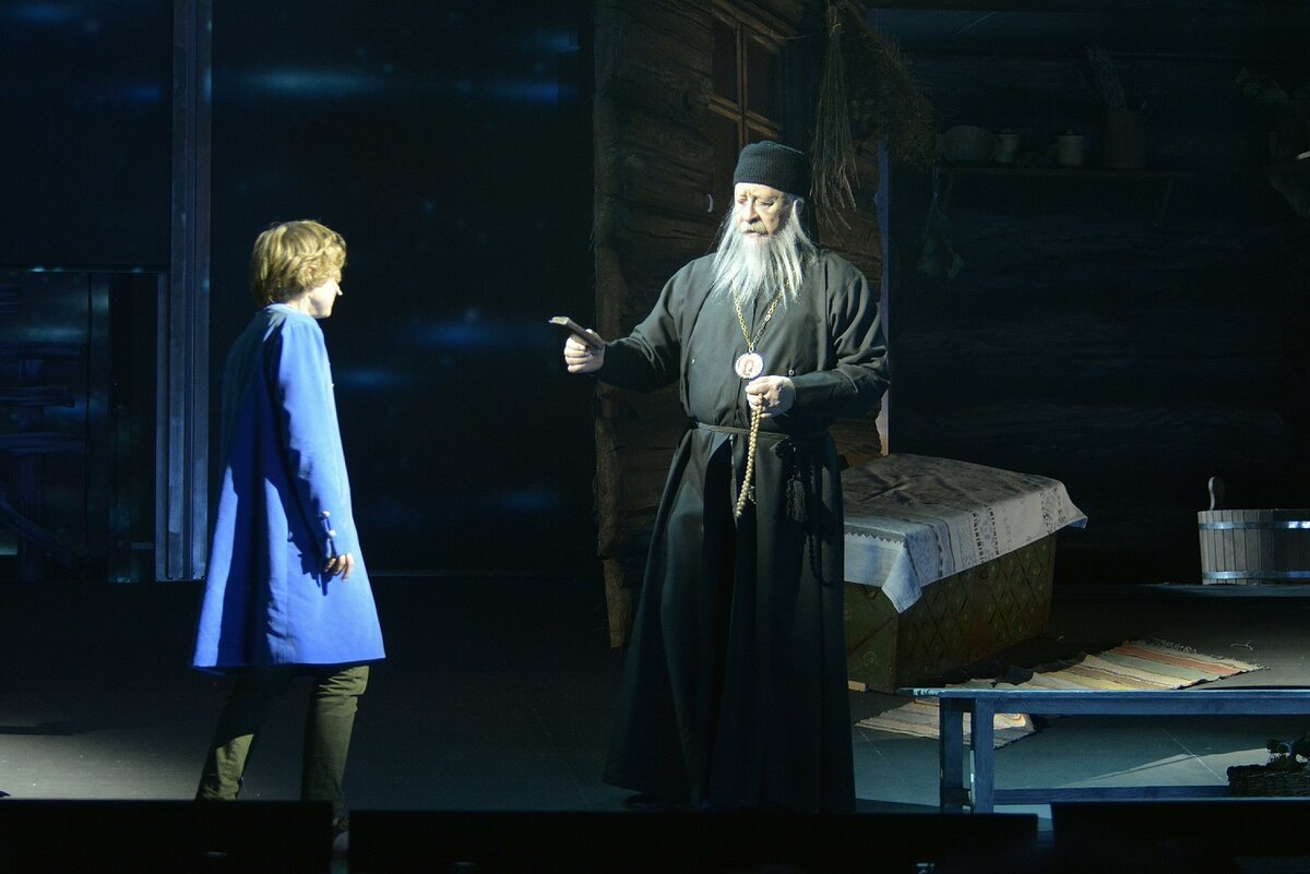 12 ДЕКАБРЯ 2020 ГОДА В МХАТ ИМ. М. ГОРЬКОГО ПРОШЛА ПРЕМЬЕРА СПЕКТАКЛЯ "ЛАВР" ПО ОДНОИМЕННОЙ КНИГЕ ЕВГЕНИЯ ВОДОЛАЗКИНА, ГДЕ СЫГРАЛ И ЛЕОНИЛ ЯКУБОВИЧ. ФОТО: © PAVEL KASHAEV, ПАВЕЛ КАШАЕВ/GLOBALLOOKPRESS.