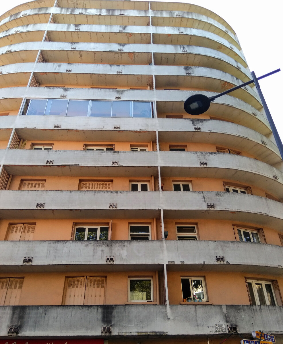 Дом со стороны улицы