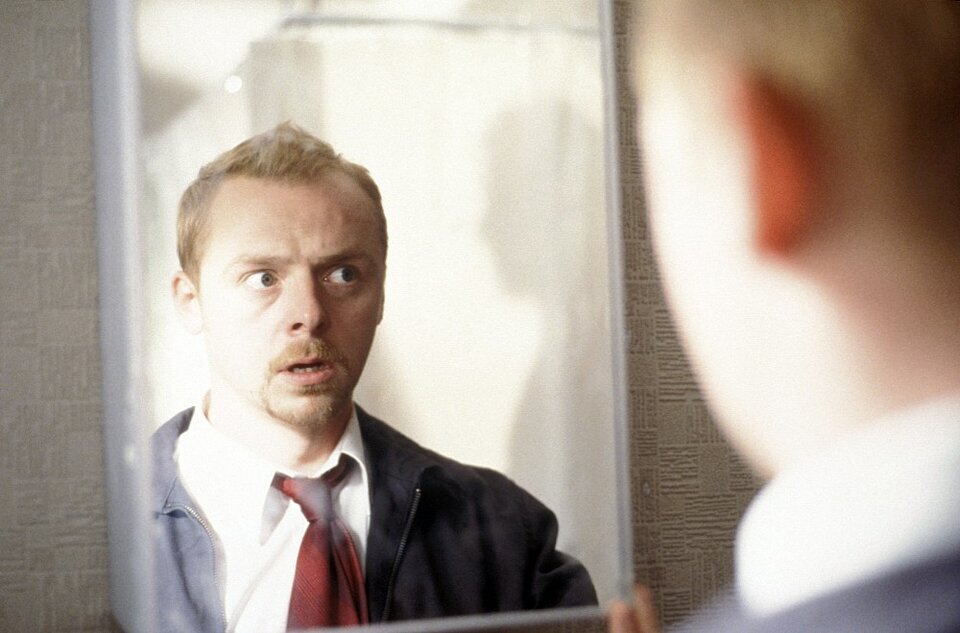 shot from "Shaun of the Dead"/2004/Edgar Wright/kinopoisk.ru