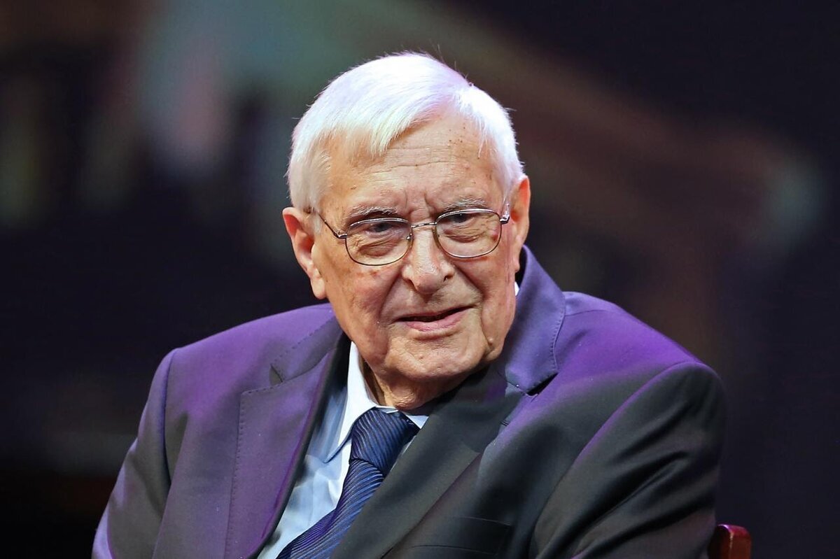 Олег Басилашвили