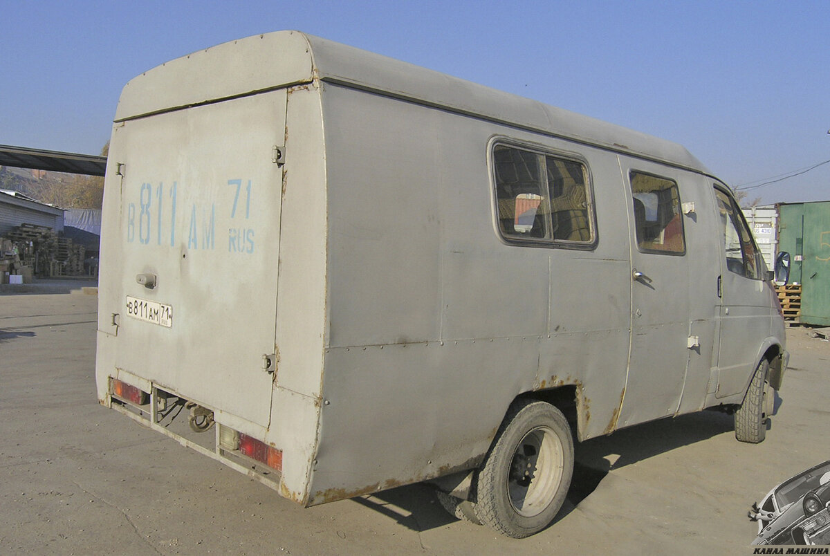 Грузопассажирский фургон ГП-3302 (фото Н.Маркова)