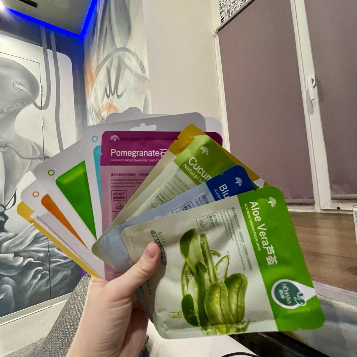 В некоторых "клиниках" это вам продадут в кредит на 100 тысяч рублей! А в магазине обойдётся в тысячу... И это ещё не всё.