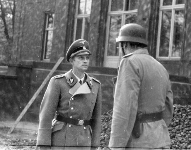 Шелленберг  -выпускник университета стал начальников внешней разведки.  фото: картинки  яндекса.