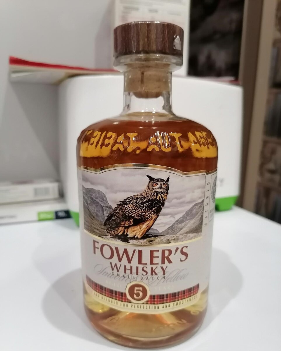 Фоулерс 0.5. Виски зерновой Ладога Fowler's. Ладога виски Фоулерс. Виски Фоулерс зерновой. Виски зерновой Ладога.