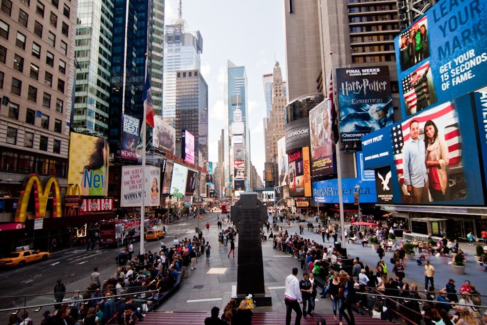Посидеть на Таймс Сквер ✅