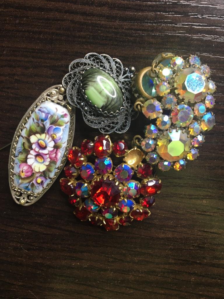 Бабушкины броши