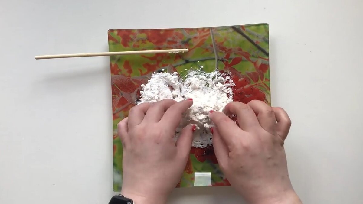 Замешиваю ингредиенты как муку, листайте вправо
