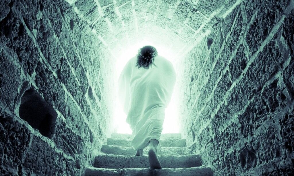 Каждый человек имеет выход в мир из которого получает сообщение у всех по разному у одних сон другие входят в транс, то есть отключают сознание что такой экстрасенс экстра высокое сенсер чувство электромагнитных полей, но есть ступени это миры в которые может входить человек от низких миров до высоких, где мир огня что есть Бог Солнце Ванга могла входить в низкие миры и видеть тела умерших всё входит в информационное поле земли где можно увидеть прошлое настоящее и будущее себя как и других всё там записано как в диске я прошёл все ступени от смерти до высшей ступени огня и видел всё от всемирного потопа о будущем я к нему иду и знаю что надо делать и к чему готовиться я это начал 25 лет назад к чему я это говорю что каждый человек может это делать, но это зависит от чистоты твоей души потому что чем чище она тем и сильнее, а от этого и зависит в какой мир она войдёт, а главное выйдет многие хотели, но не выдерживало сердце потому что было слабое поэтому каждый пишет или что сам видел или читал у других и в этом нечего страшного нет каждый понимает что может понять.