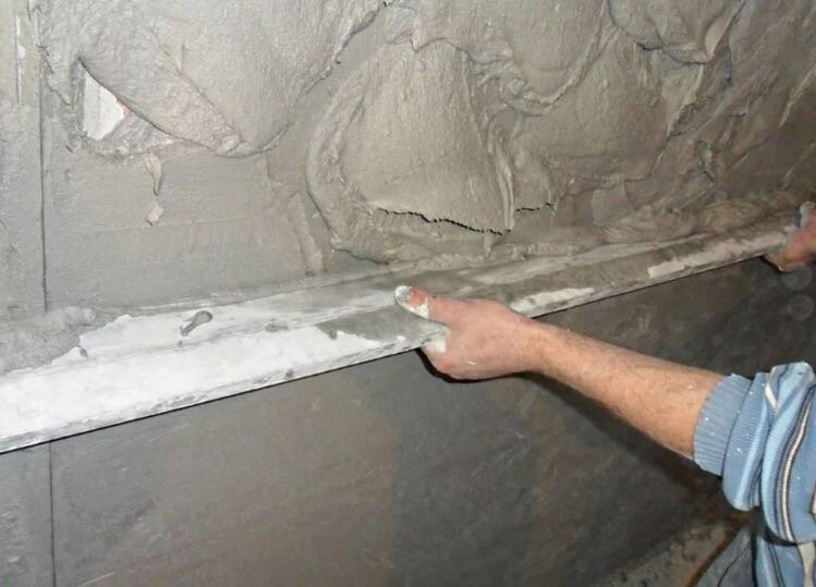 Штукатурка стен по маякам