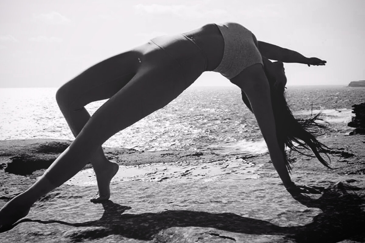 Camatkarasana - Wild Thing Pose Каматкарасана - Поза Танцующей Собаки/Поза Дикой Штучки