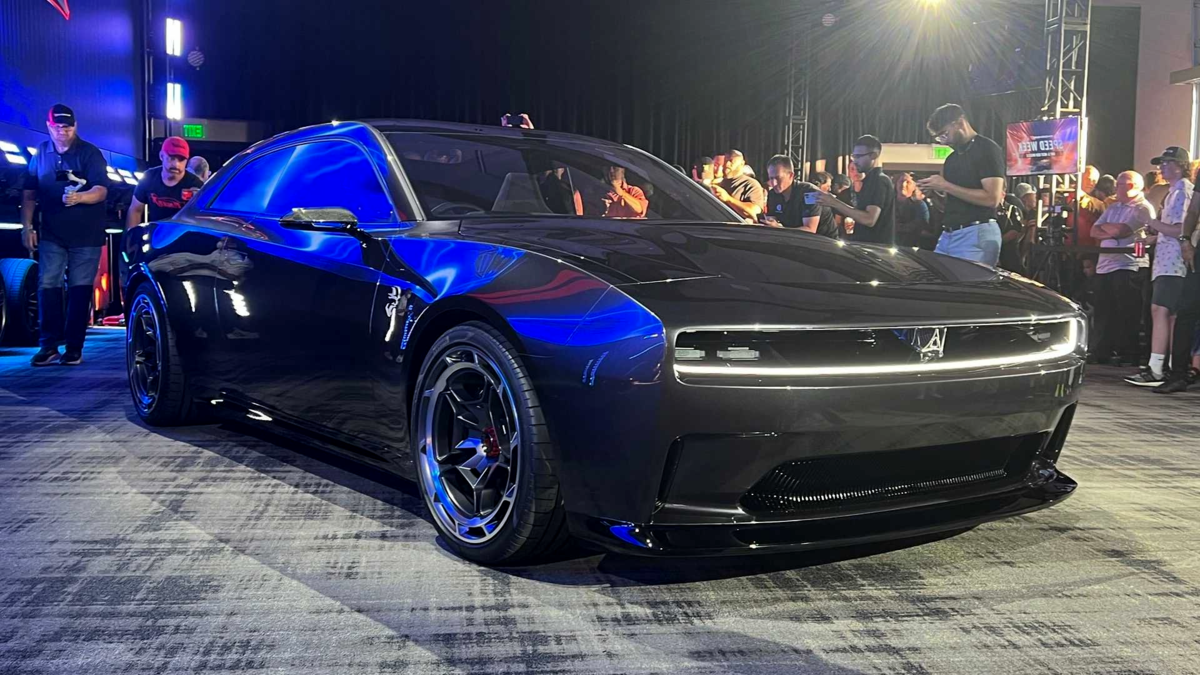 Dodge 2022 Challenger зад