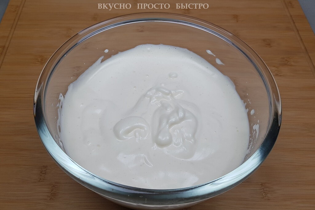 Бисквитный торт с йогуртовым кремом - рецепт на канале Вкусно Просто Быстро