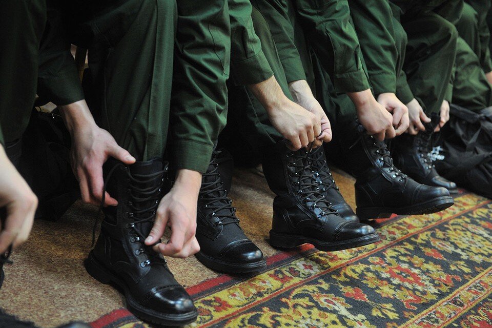     За мародерство, дезертирство и добровольную сдачу в плен будут грозить большие сроки Владимир ВЕЛЕНГУРИН