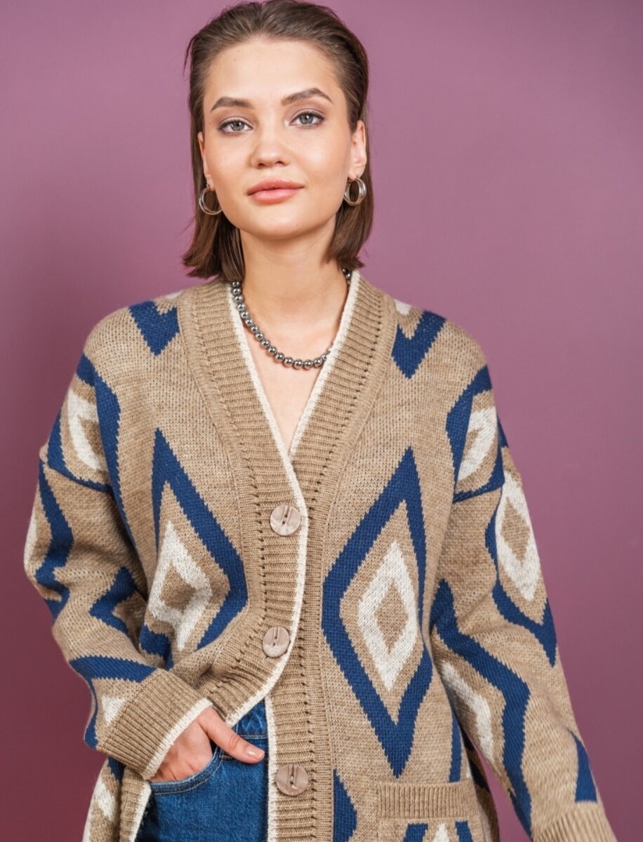 Фото с сайта www.wildberries.ru. Кардиган Никко, артикул 59342516