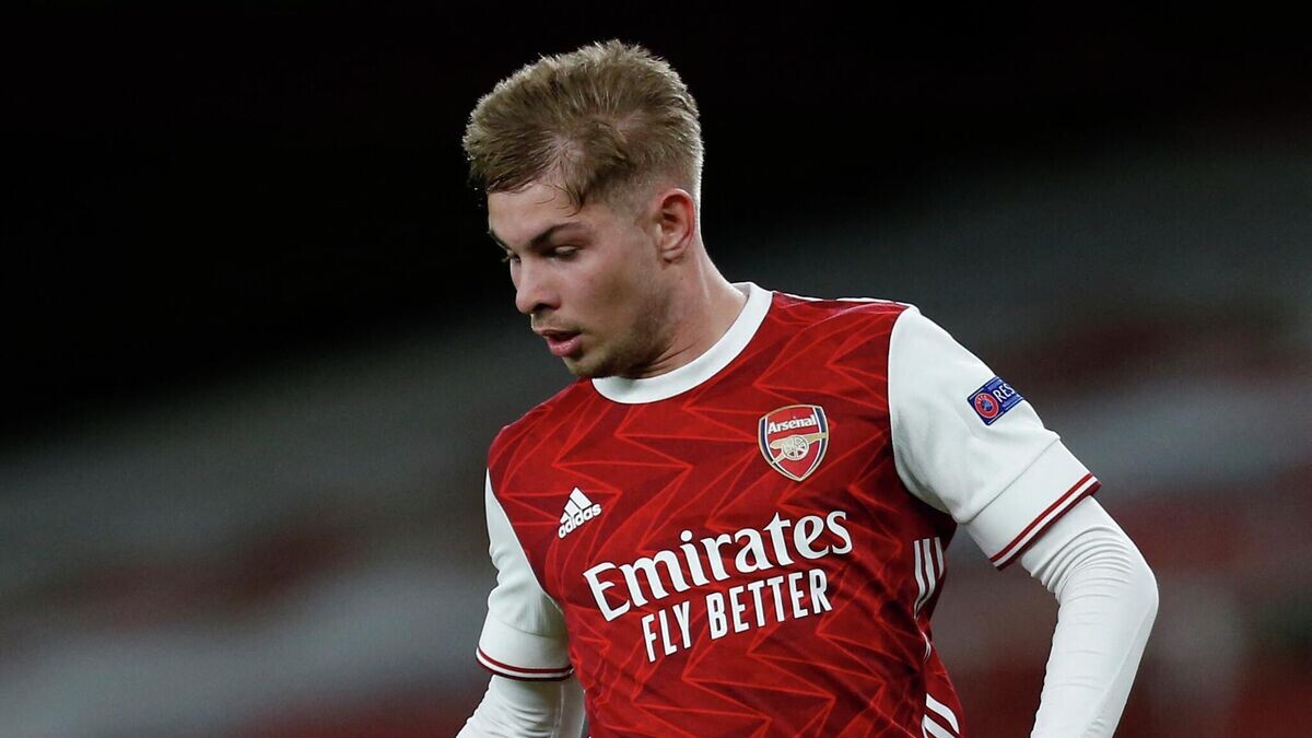    Полузащитник "Арсенала" Эмил Смит-Роу© AFP 2022 / IAN KINGTON