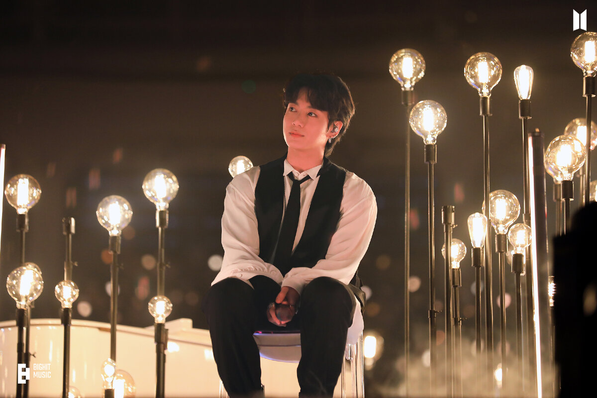 Чонгук из bts эстетика. Диспатч 2022 бтс. Чонгук. Бтс чонгук айдол. Jungkook bts 3d.