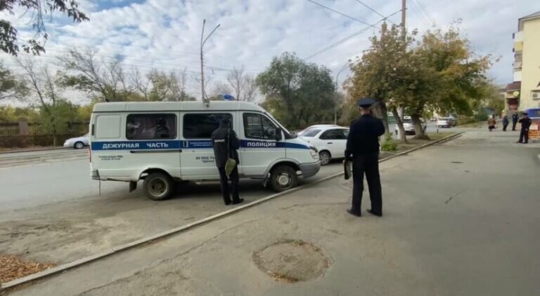    Полиция Орска расследует разбойное нападение на машину инкассаторов Белов Михаил Александрович