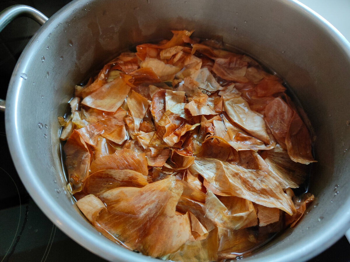 подчеревок в луковой шелухе.