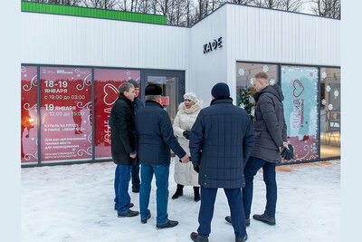    Глава г.о. Электросталь Инна Волкова в парке "Авангард" © Пресс-служба администрации г.о. Электросталь