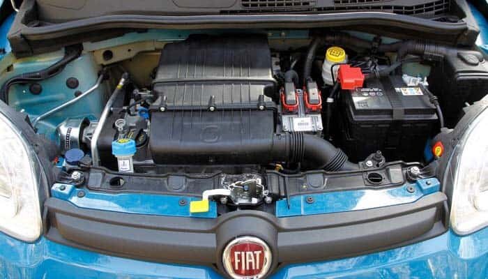 Капот Fiat Panda 2019 года