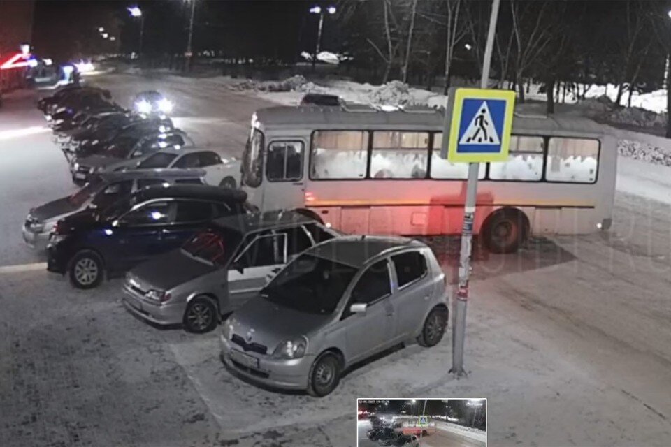     Место ДТП. Скриншот видео с камеры наблюдения